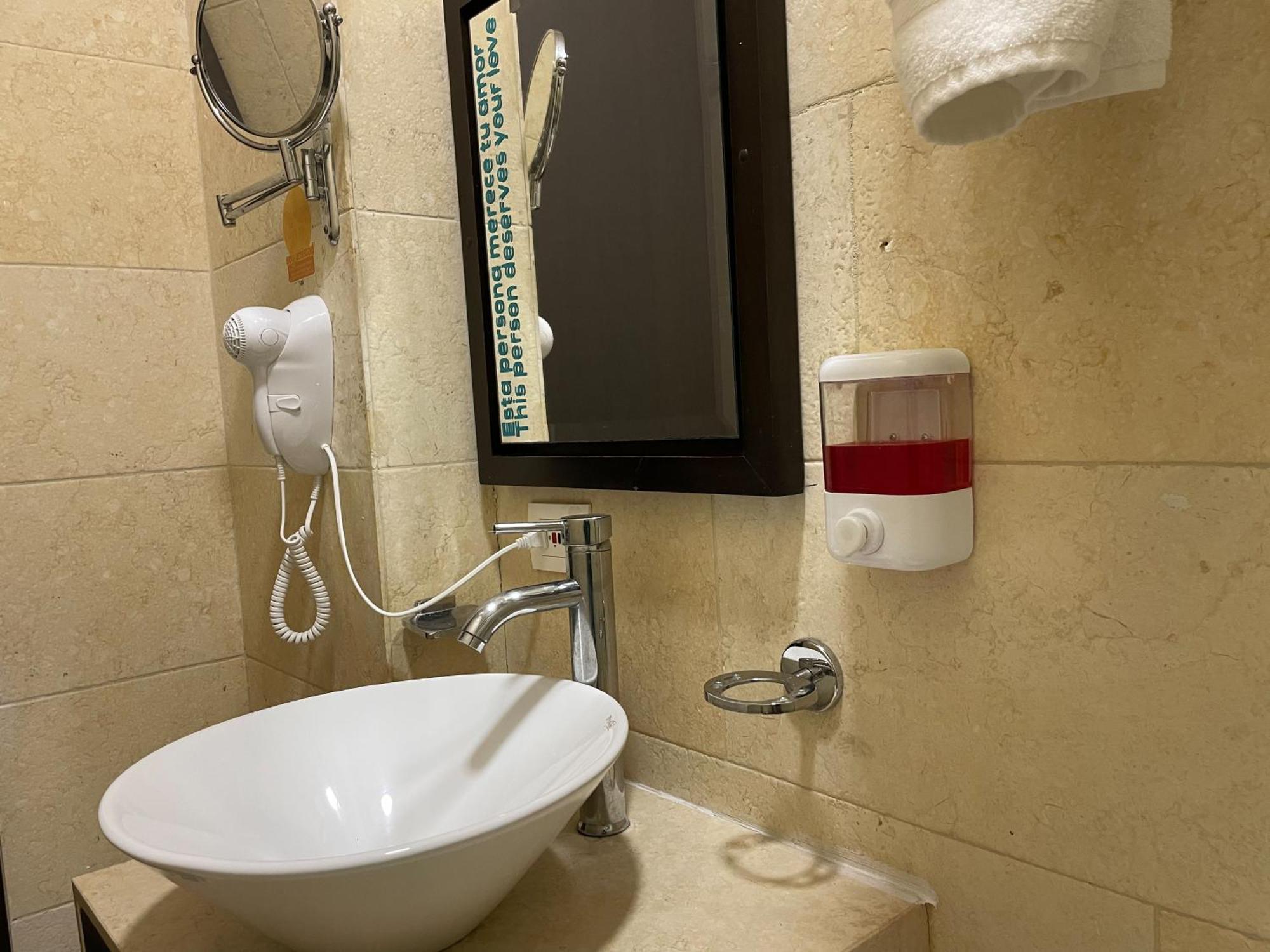 Hotel Bolivariana Plaza Medellín Kültér fotó